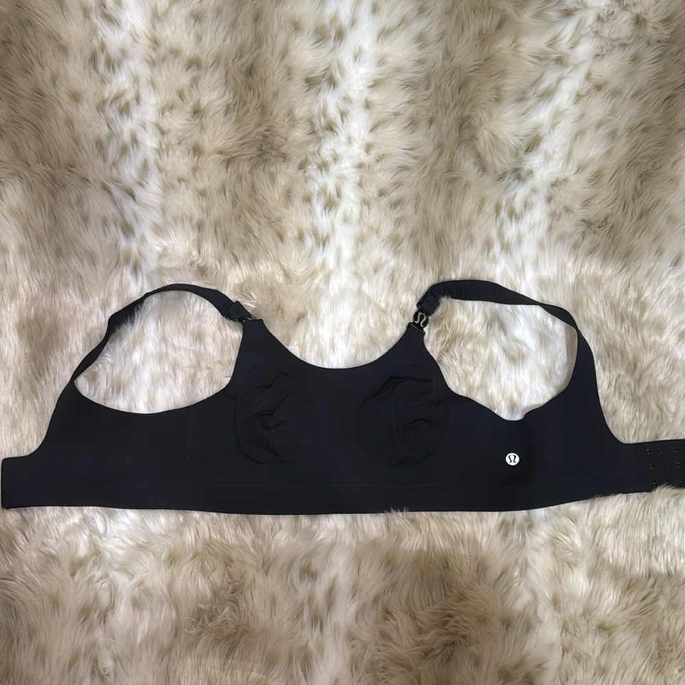 Lululemon 34C Athletica Booby Bracer Black Workout Bra